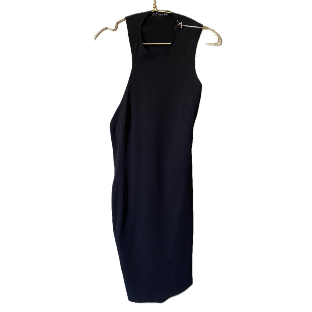 Elegant Black Sleeveless Dress